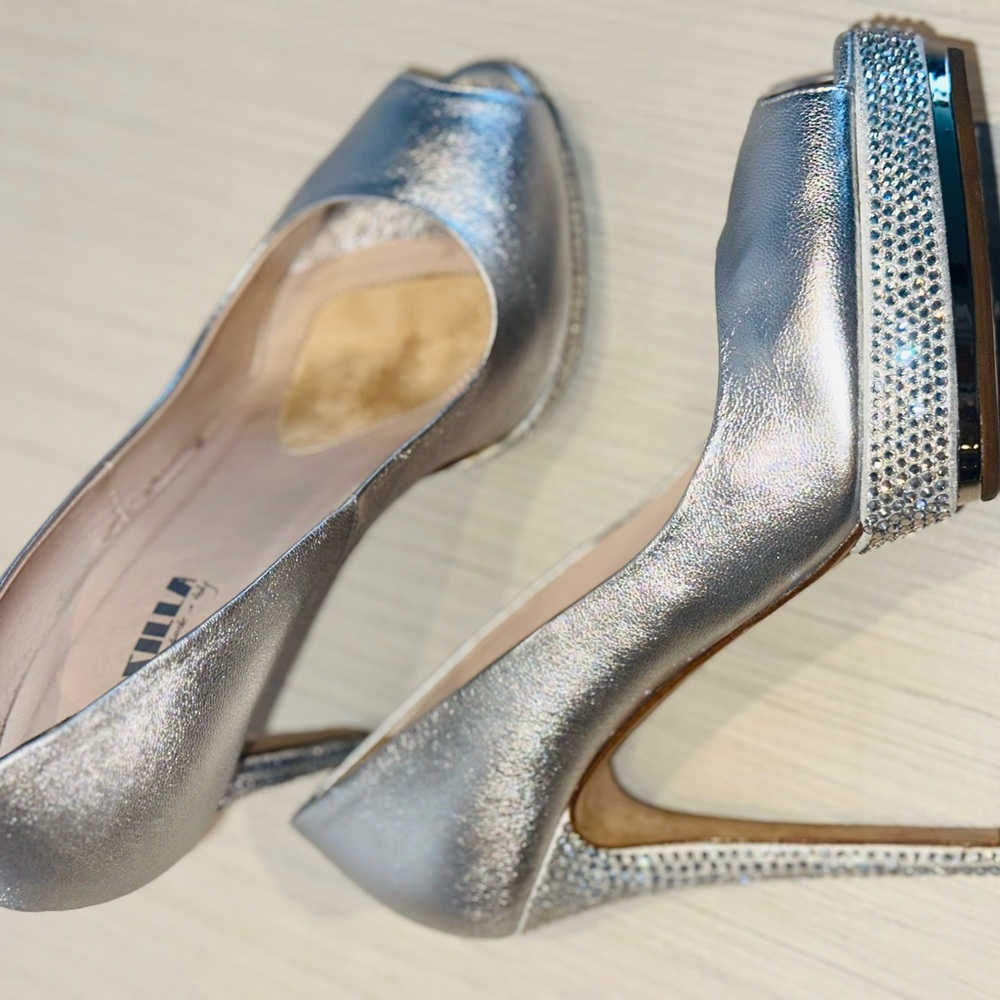 Le Silla Silver Metallic Platform Heels with Swarovski Crystals, Size 38, Italy